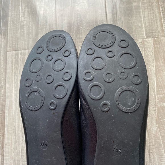 SOLD. Marc Jacobs Flats 8.5M - Picture 4 of 4